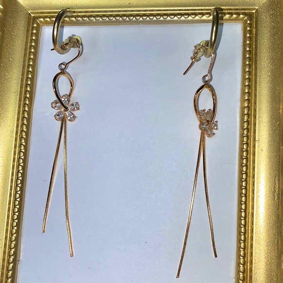 Brazilian Gold Earrings - Picture 3 of 4